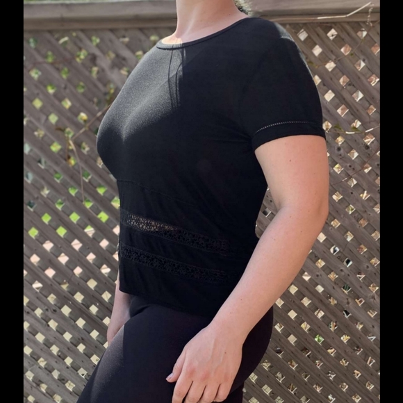 Wilfred Aritzia Black Tee w/lace detail - Picture 2 of 5